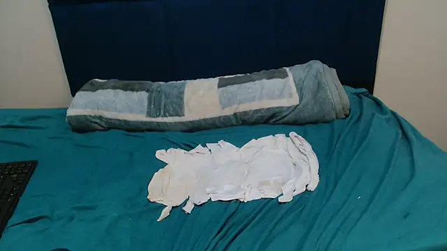 MilkyTitties online show from 3, 7, 2026