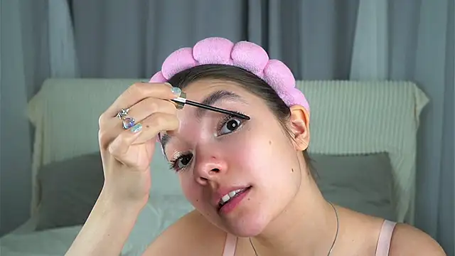 VeronaAppleberry online show from 24, 10, 2025