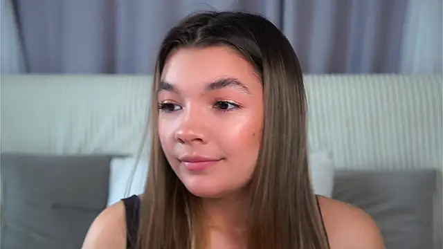 VeronaAppleberry online show from 9, 10, 2025