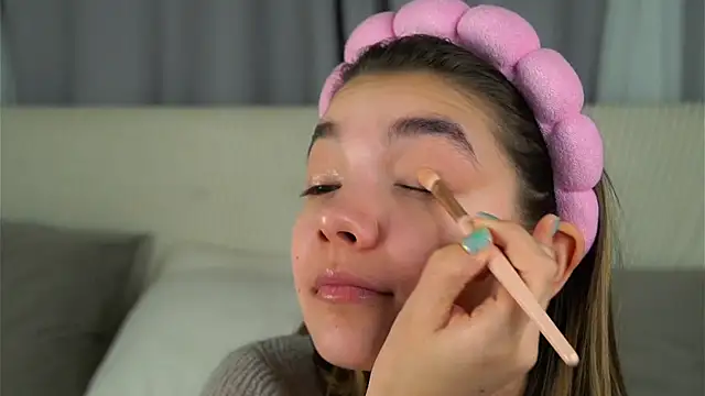 VeronaAppleberry online show from 22, 10, 2025