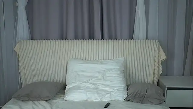 VeronaAppleberry online show from 23, 11, 2025