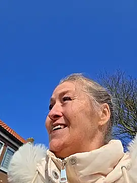 lisalustjouw online show from 4, 3, 2026