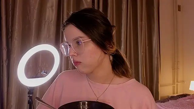 HanaMitsuri online show from 10, 11, 2025