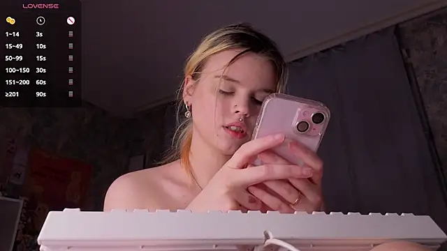 Snapshot of HanaMitsuri chatting on 15, 1, 2025 HanaMitsuri online show from 15, 1, 2025