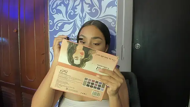 Snapshot of sheyla_sweet18 chatting on 27, 2, 2025 sheyla sweet18 online show from 27, 2, 2025