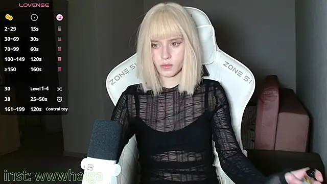 LizaKisses online show from 14, 11, 2025