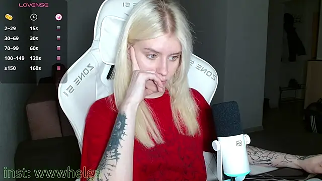 LizaKisses online show from 10, 10, 2025