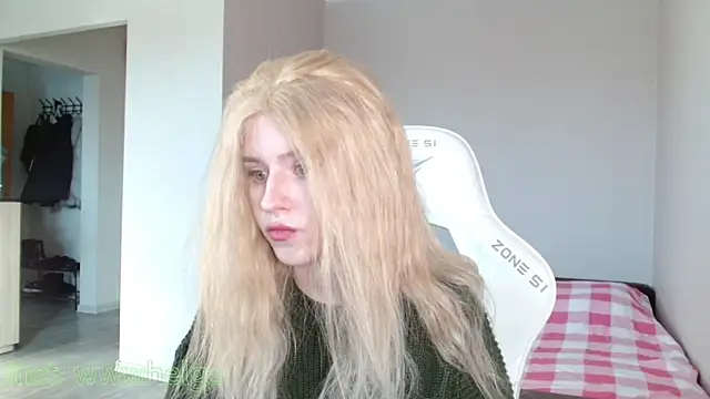 Snapshot of LizaKisses chatting on 5, 2, 2026 LizaKisses online show from 5, 2, 2026