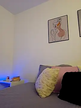 Snapshot of VictoriaEvaans_ chatting on 9, 10, 2025 VictoriaEvaans online show from 9, 10, 2025