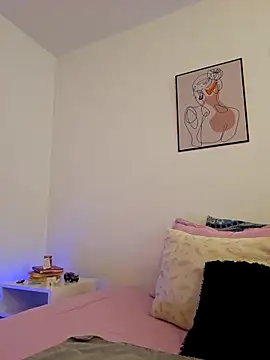 Snapshot of VictoriaEvaans_ chatting on 16, 11, 2025 VictoriaEvaans online show from 16, 11, 2025