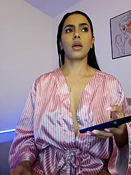 Snapshot of VictoriaEvaans_ chatting on 8, 10, 2025 VictoriaEvaans online show from 8, 10, 2025