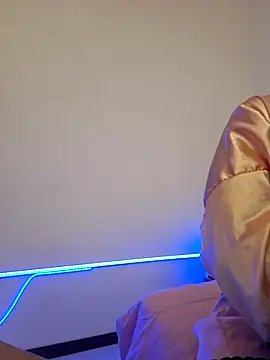 Snapshot of VictoriaEvaans_ chatting on 25, 11, 2025 VictoriaEvaans online show from 25, 11, 2025