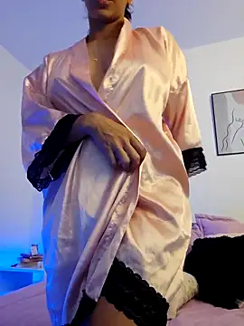 Snapshot of VictoriaEvaans_ chatting on 18, 11, 2025 VictoriaEvaans online show from 18, 11, 2025