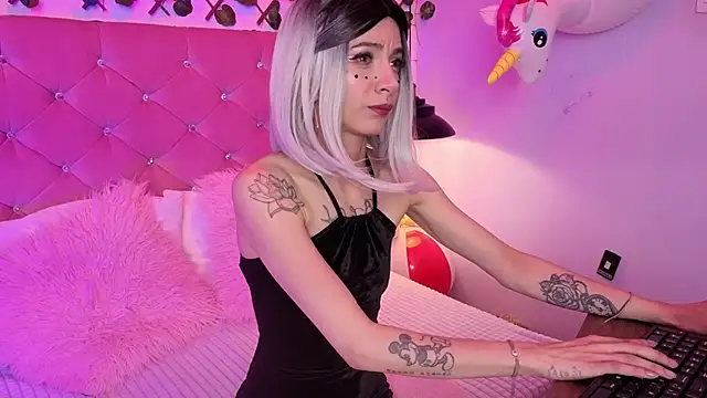 lauren evans96 online show from 17, 3, 2026