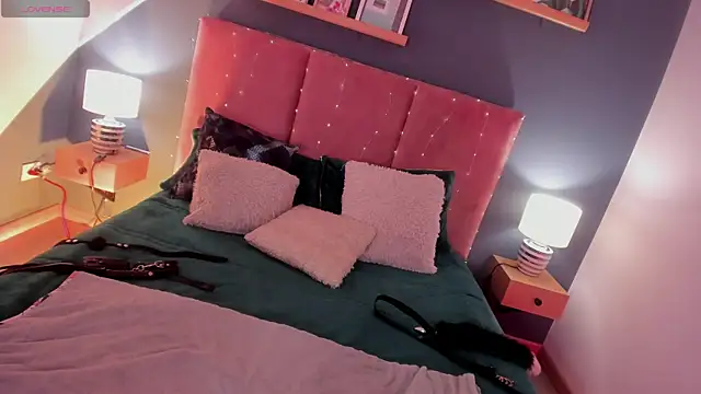 delilah fix online show from 19, 11, 2025