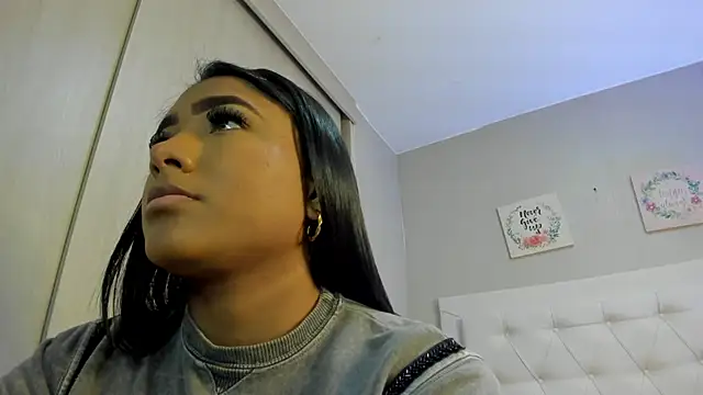 nicole  parker1 online show from 17, 3, 2026