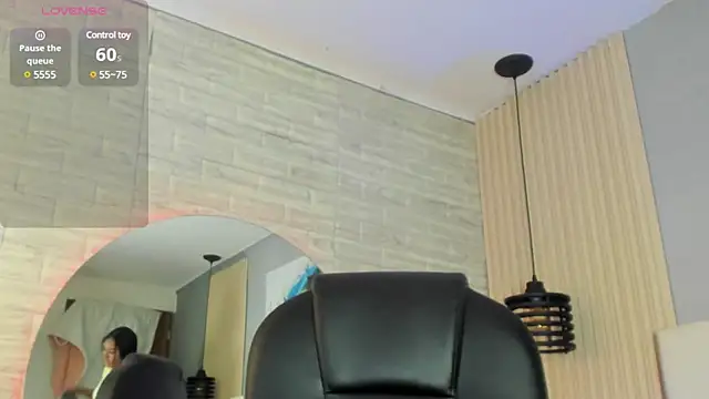 nicole  parker1 online show from 11, 2, 2025