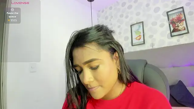 nicole  parker1 online show from 21, 4, 2026