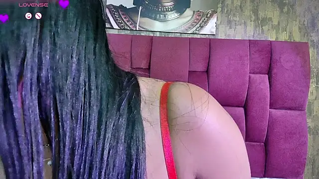 nicole  parker1 online show from 11, 11, 2025