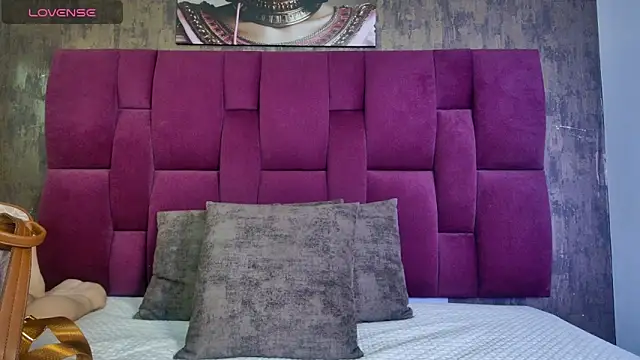 nicole  parker1 online show from 21, 10, 2025