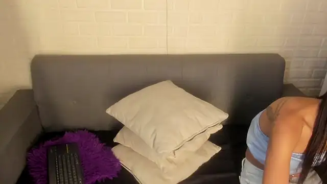 karina gomez 18 online show from 14, 12, 2025