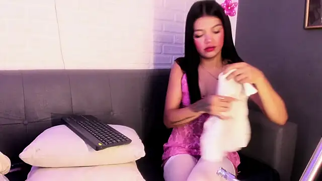 karina gomez 18 online show from 11, 10, 2025