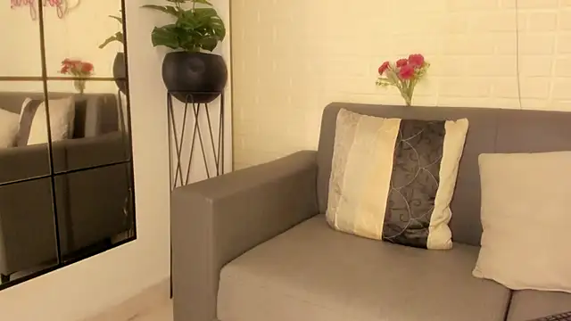 karina gomez 18 online show from 22, 10, 2025