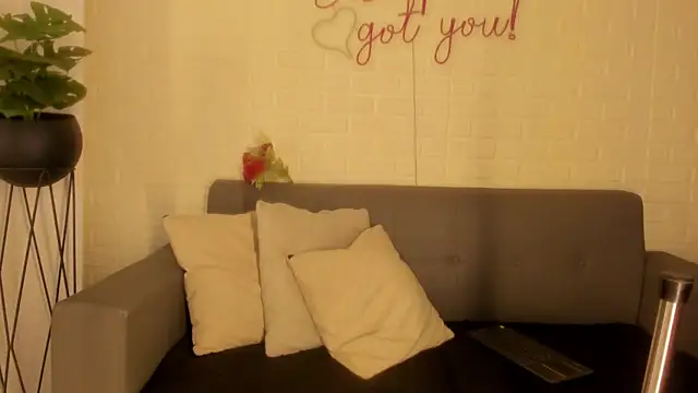 karina gomez 18 online show from 13, 1, 2026