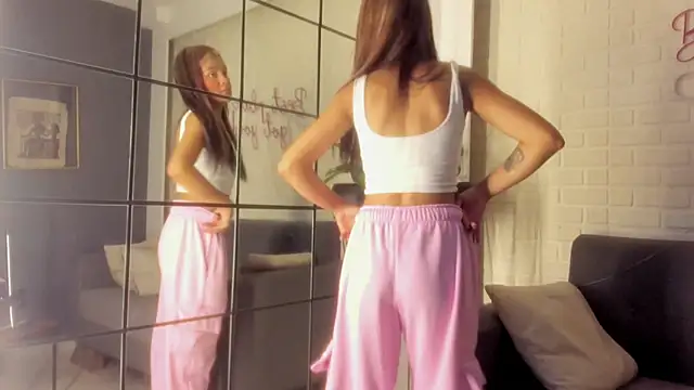 karina gomez 18 online show from 9, 2, 2026