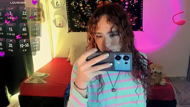 sophieMarshall01 online show from 16, 9, 2025