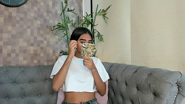 julieta aguilar1 online show from 28, 9, 2025