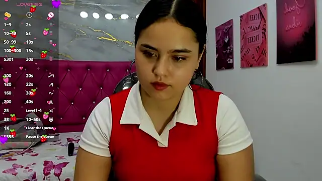 Snapshot of Helen_russo chatting on 12, 4, 2026 Helen russo online show from 12, 4, 2026