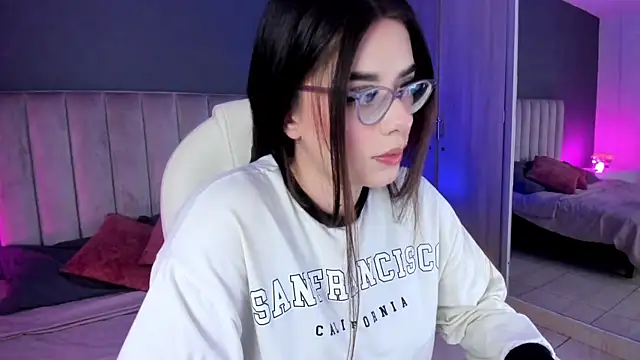 Charlotte Olsen  online show from 6, 12, 2024