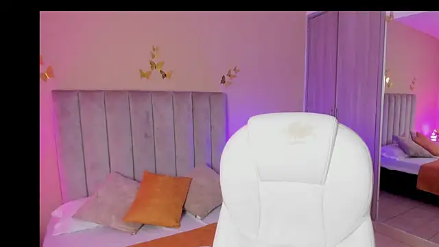Charlotte Olsen  online show from 29, 9, 2025