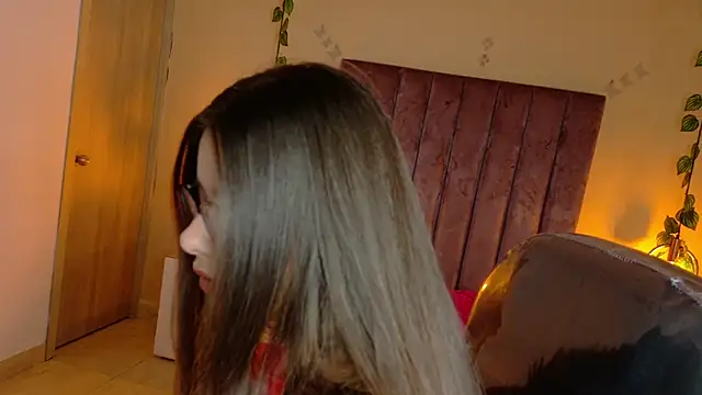 Charlotte Olsen  online show from 5, 2, 2026