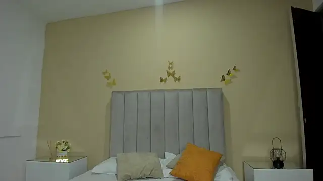 Charlotte Olsen  online show from 21, 4, 2026