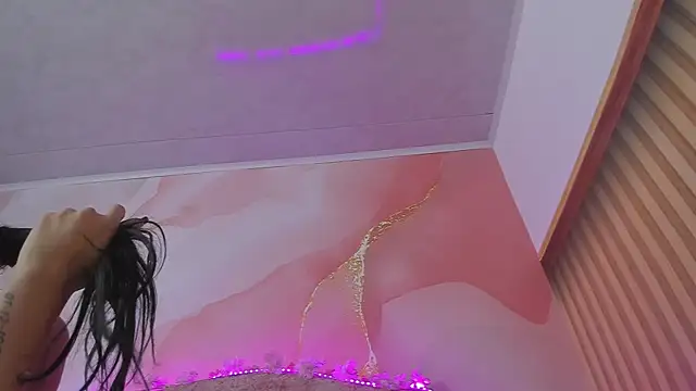 Bella  sweet online show from 2, 12, 2025