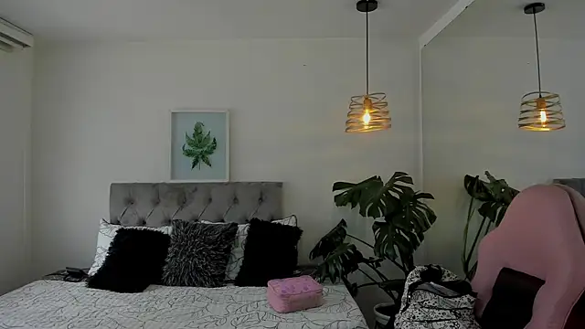 Nami sunny online show from 2, 12, 2025