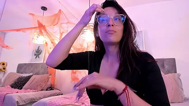 Nami sunny online show from 12, 10, 2025