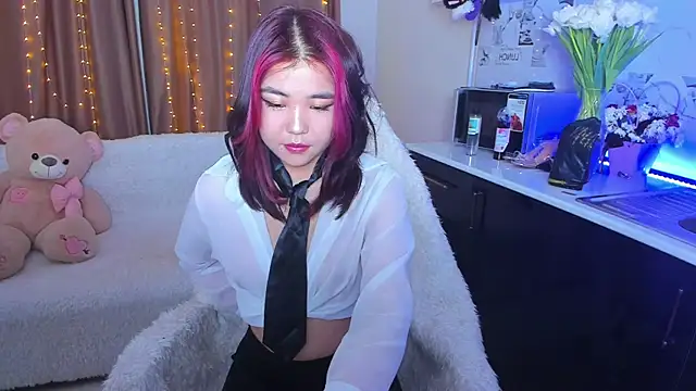 Snapshot of Dollyaa chatting on 2, 3, 2025 Dollyaa online show from 2, 3, 2025