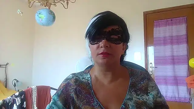 Ninalapiccolina online show from 23, 6, 2026