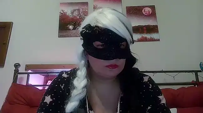 Ninalapiccolina online show from 6, 1, 2025