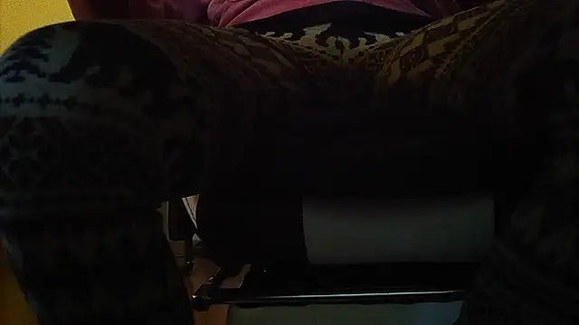 qoooqing67 online show from 6, 12, 2024