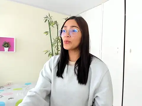 ASIAM BRUNET online show from 11, 1, 2026