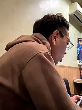 Hideen-real-face online show from 30, 10, 2025