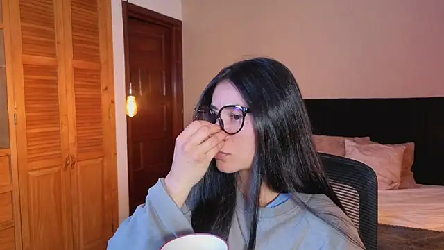 ChloeTurner  online show from 15, 4, 2026