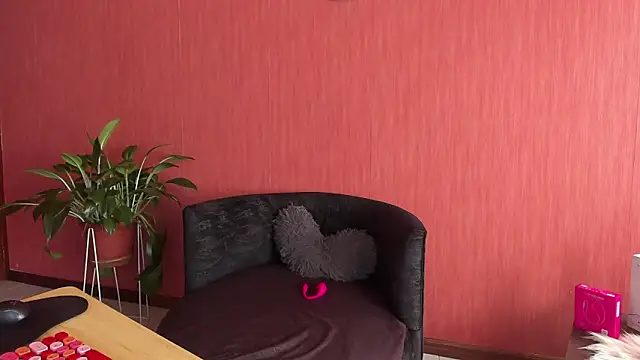 ChloeTurner  online show from 20, 4, 2026