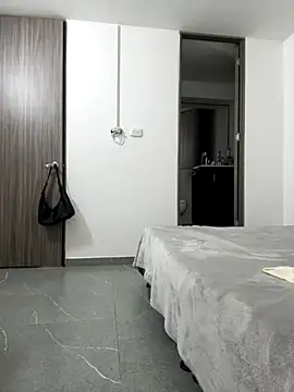 ChloeTurner  online show from 18, 11, 2025