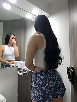 ChloeTurner  online show from 6, 3, 2026