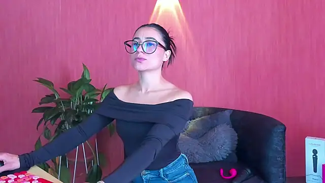 ChloeTurner  online show from 21, 3, 2026